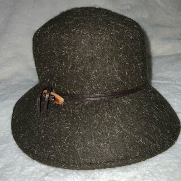 Alessandra Bacci Wool Cloche Hat - Picture 5 of 8